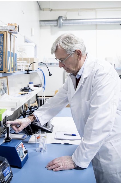 Johan de Faire in lab